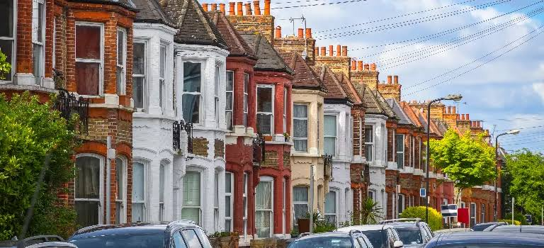 London Property Market Guide: Buying Smarter with a Buying Agent